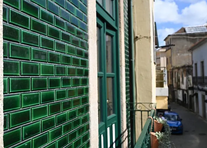 Апартаменты Downtown Lovely